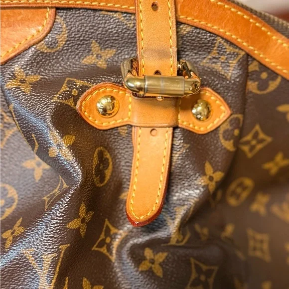 Louis Vuitton Tivoli Tan and Brown Monogram Shoulder Bag - Picture 11 of 16